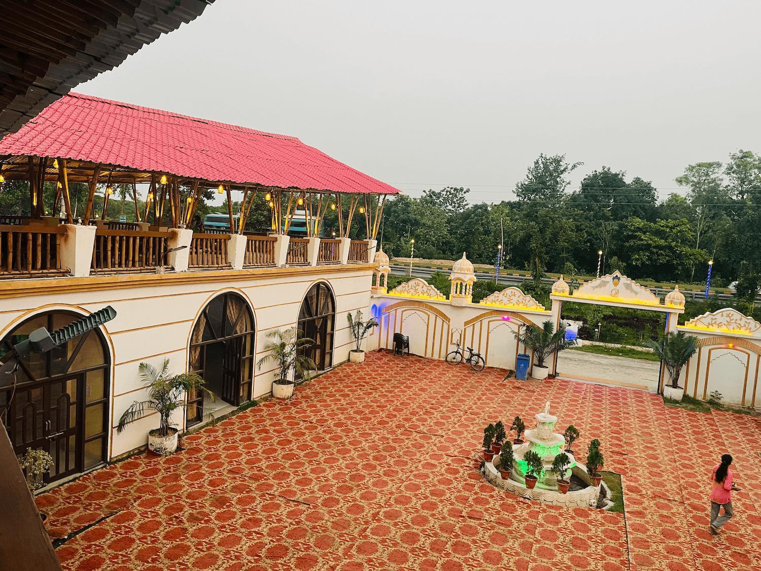 La Pahi Palace- Banquet And Resort Sakri East Eksteriør billede